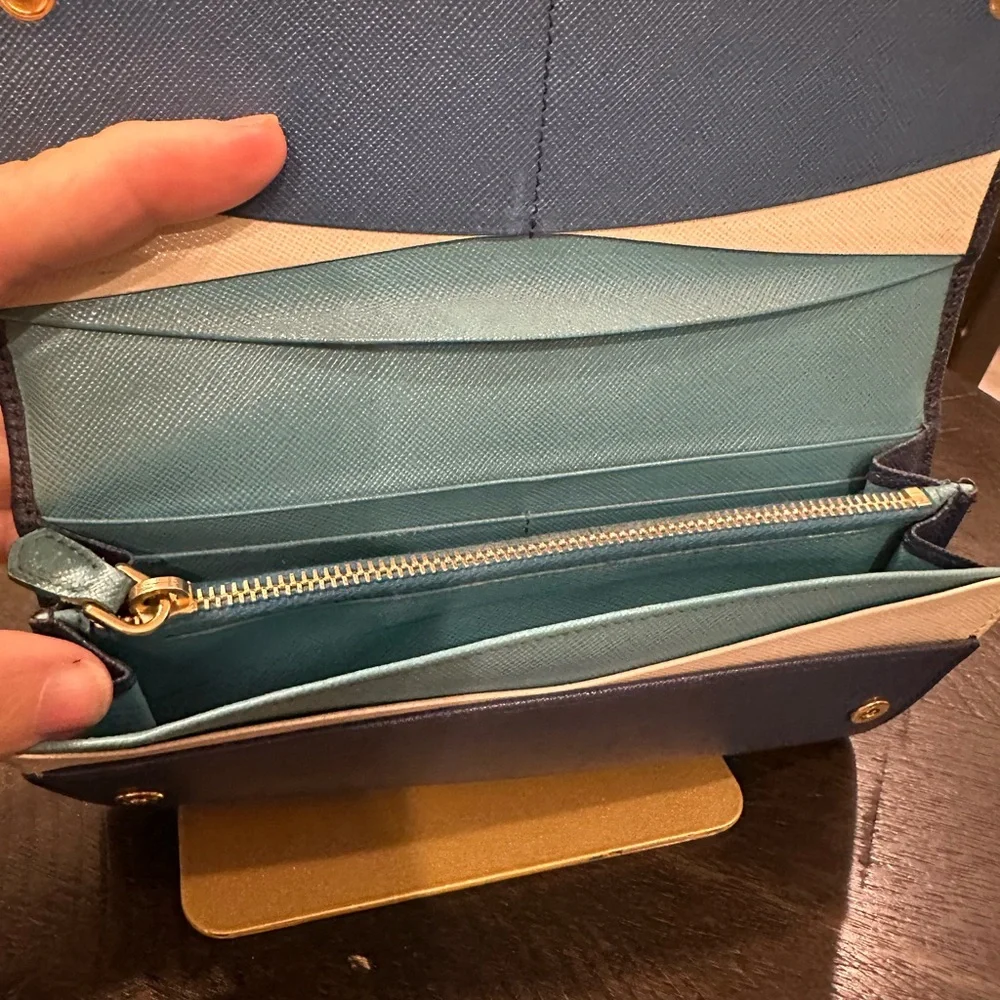 Prada Navy Saffiano Continental Wallet with Gold Logo Stunning interior ❤️ - Picture 9 of 12